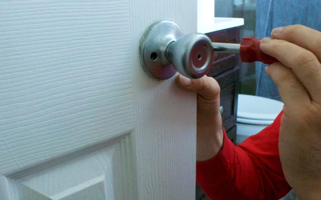 How To Protect Yourself From Getting Deceived by A Locksmith?